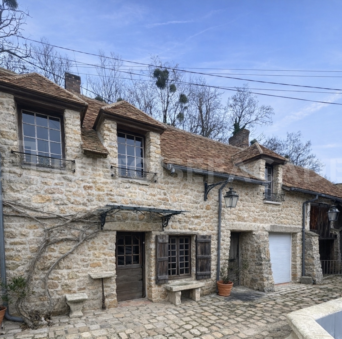 Après ravalement des façades à Montfort l'Amaury, rénovation effectuée - Beltoise Façades