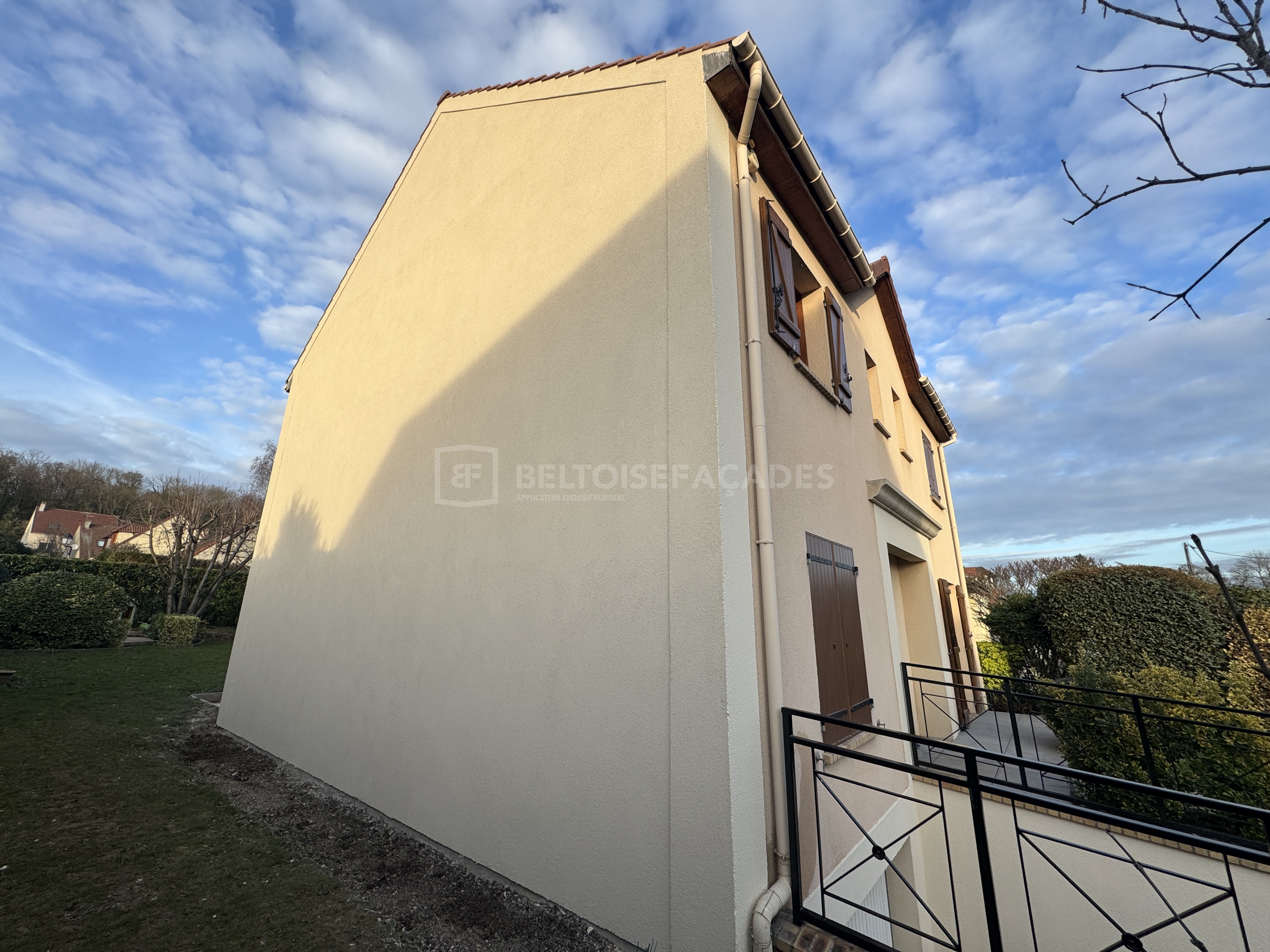 Après ravalement des façades à Orgeval, rénovation effectuée - Beltoise Façades