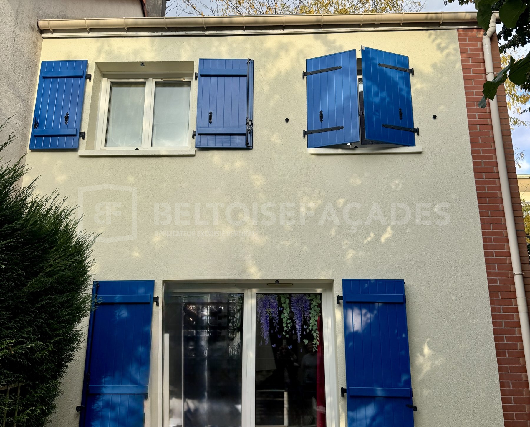Maison après nettoyage des façades à Plaisir - Ravalement effectué - Beltoise Façades