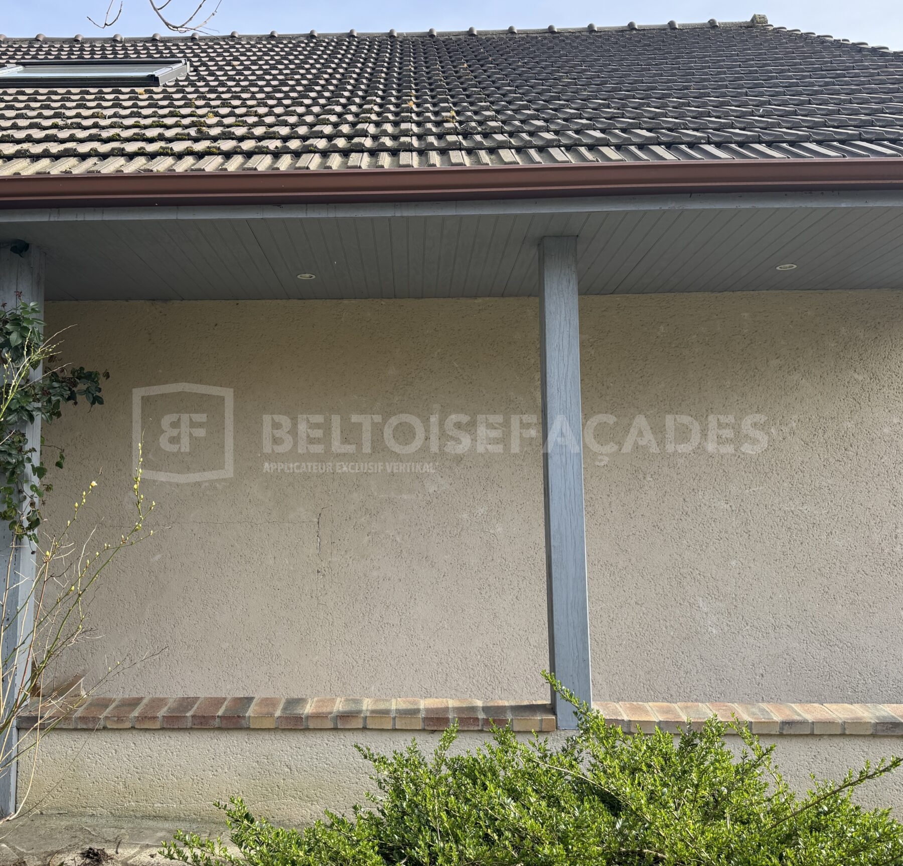 Avant travaux de rénovation de façade à Saint-Nom-la- Bretèche, état d’origine - Beltoise Façades