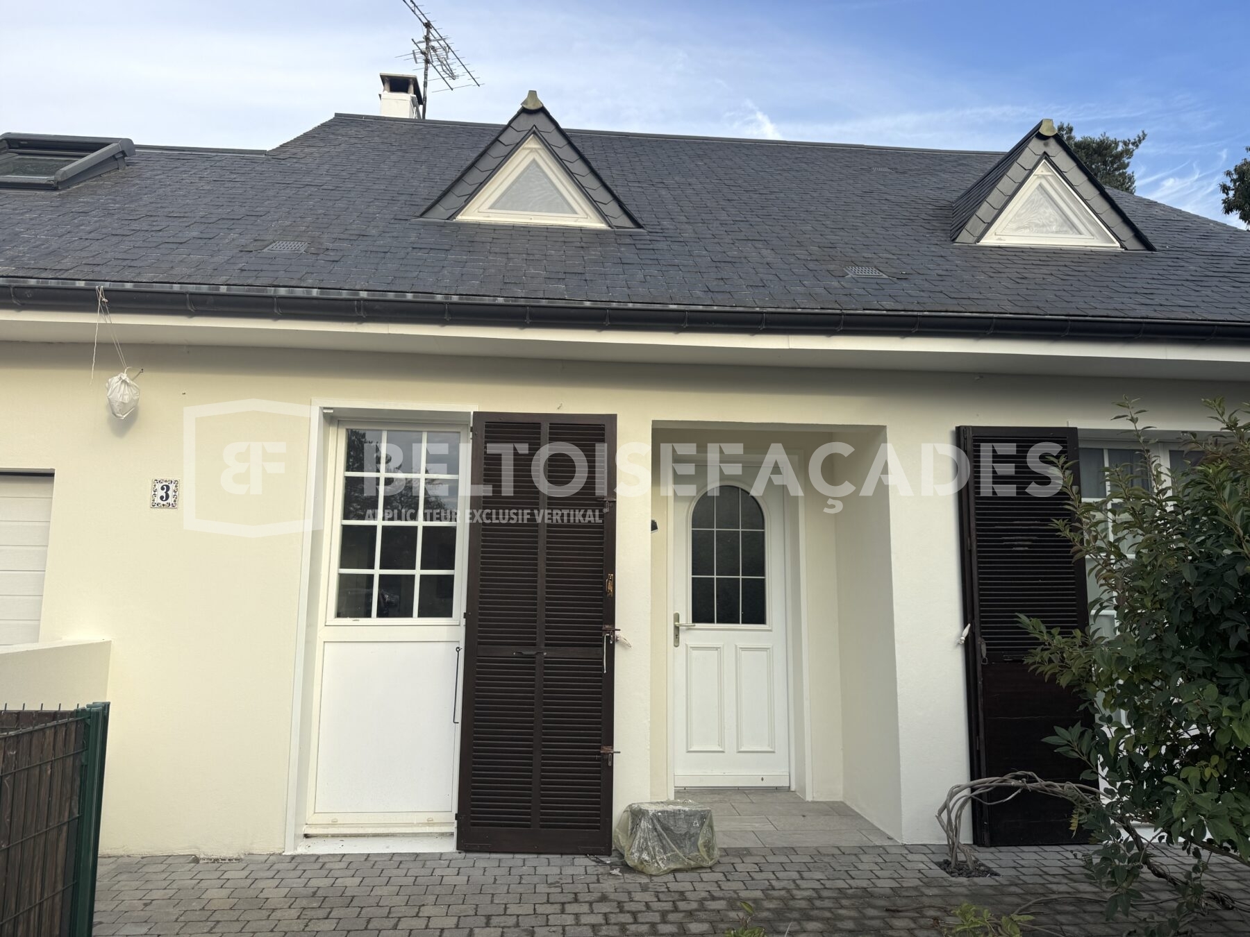 Maison après mise en peinture des façades à Verneuil-sur-Seine : état final de la façade - Beltoise Façades