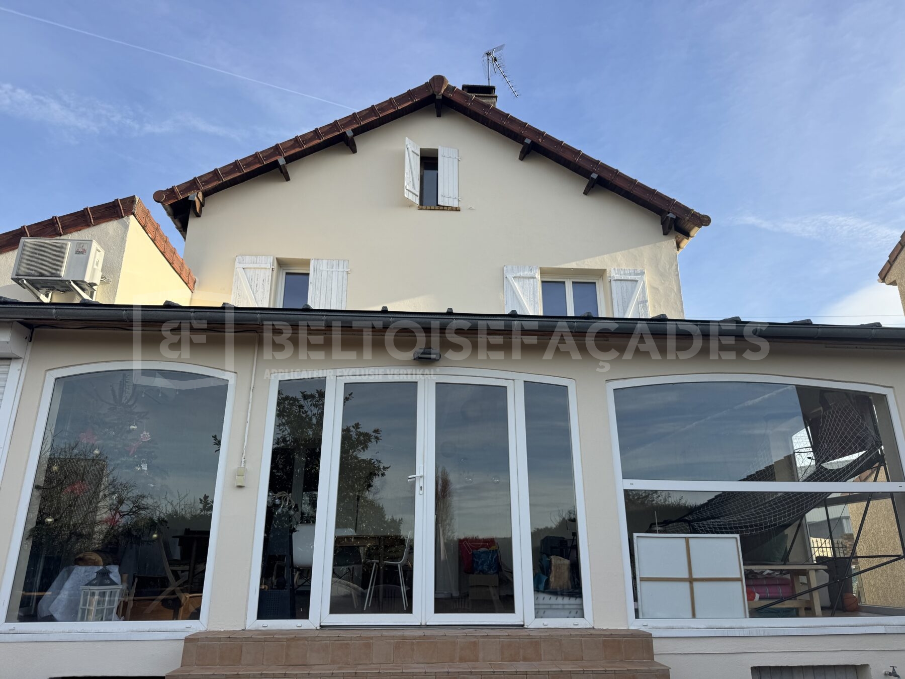 Façade après passage des façadiers à Trappes, rénovation effectuée - Beltoise Façades